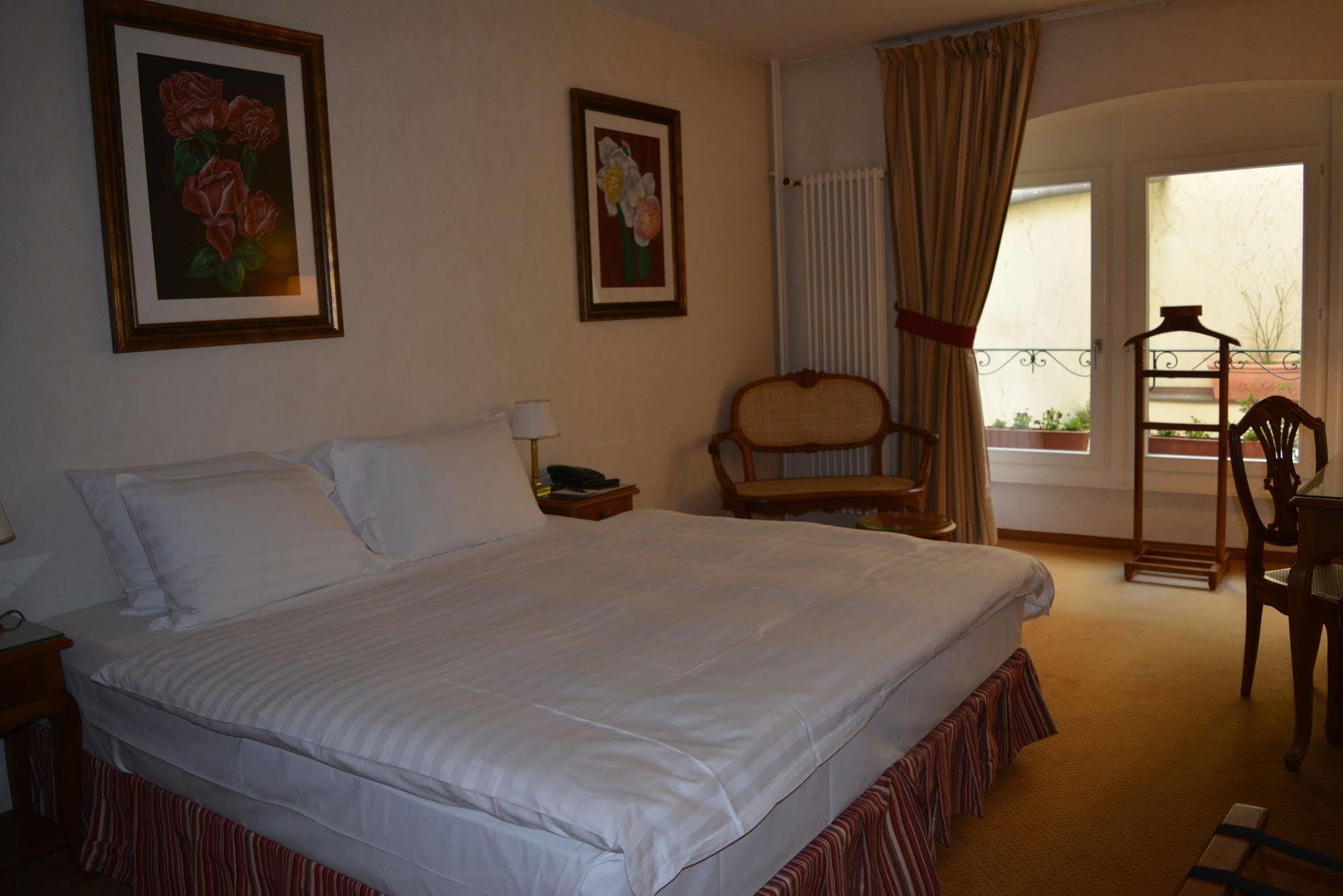 Hotel De La Couronne Морж Экстерьер фото